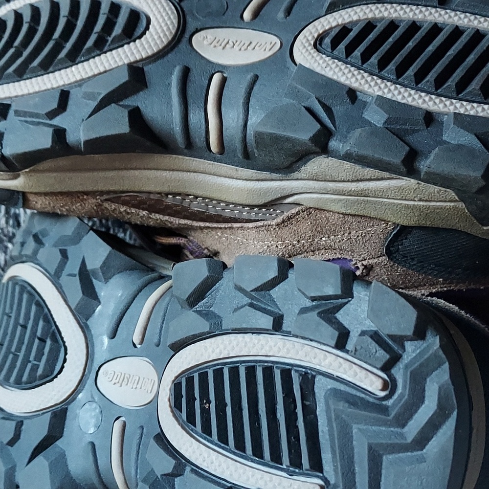 Women's Northside Waterproof  Hiking Shoes 9.5 - Picture 7 of 7